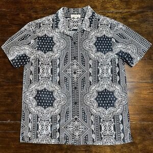 PacSun Bandana Paisley Shirt Mens M Blue White Short Sleeve 100% Cotton Y2K 90s